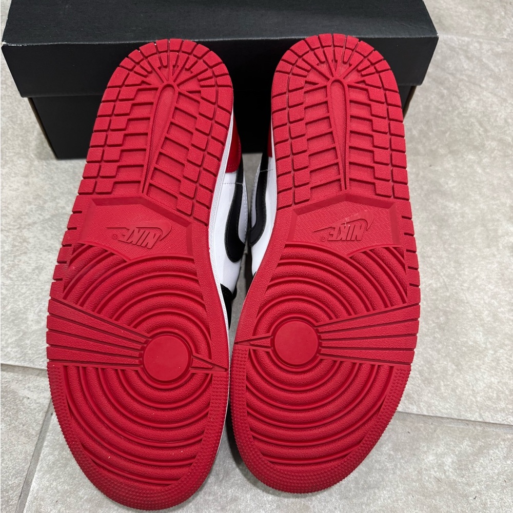 Size 10.5 - Air Jordan 1 Low Bred Toe 2.0 - Picture 5 of 8